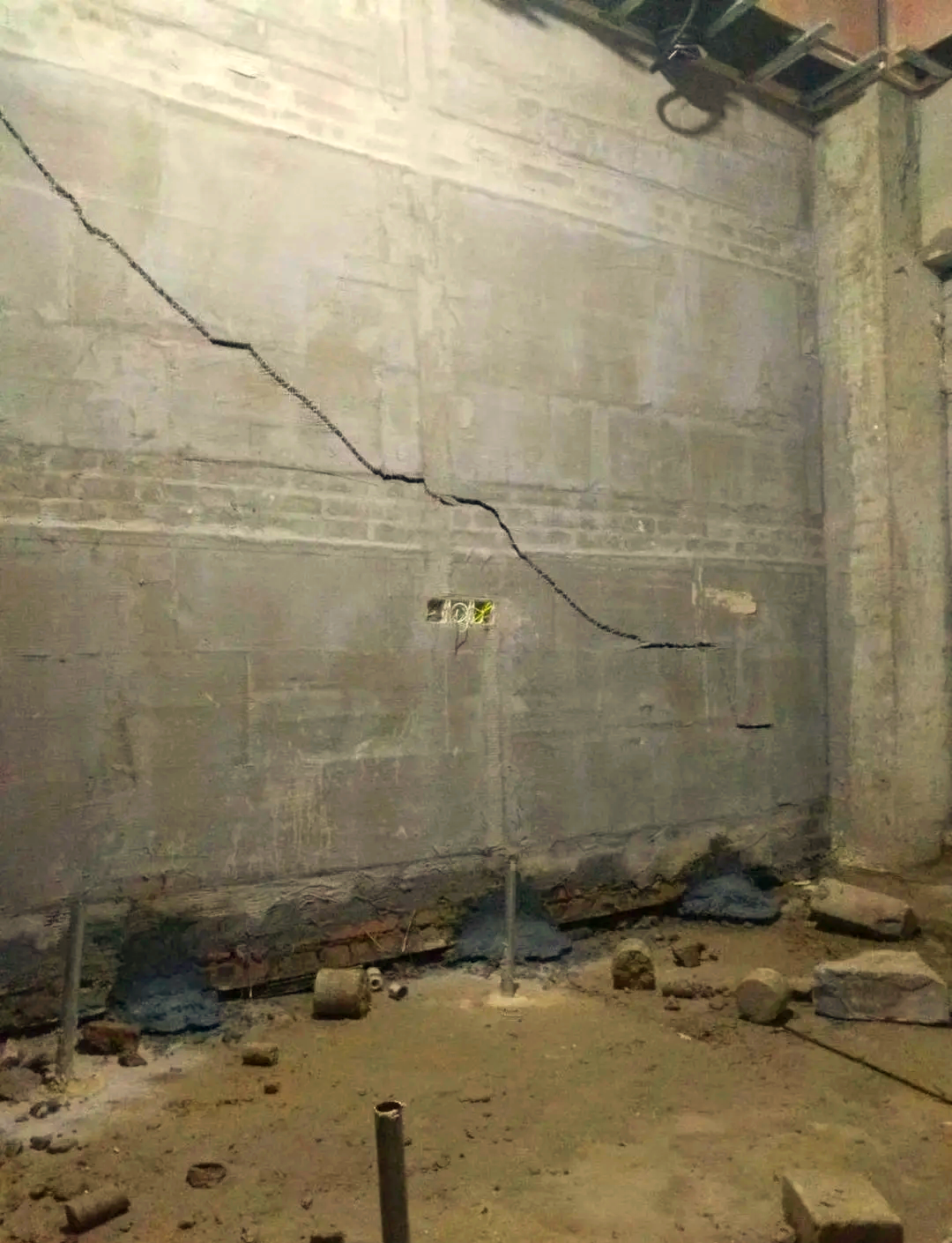 信阳淮滨县房屋下沉加固